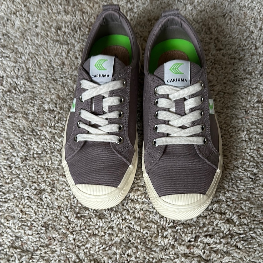 Cariuma Gray Sneakers